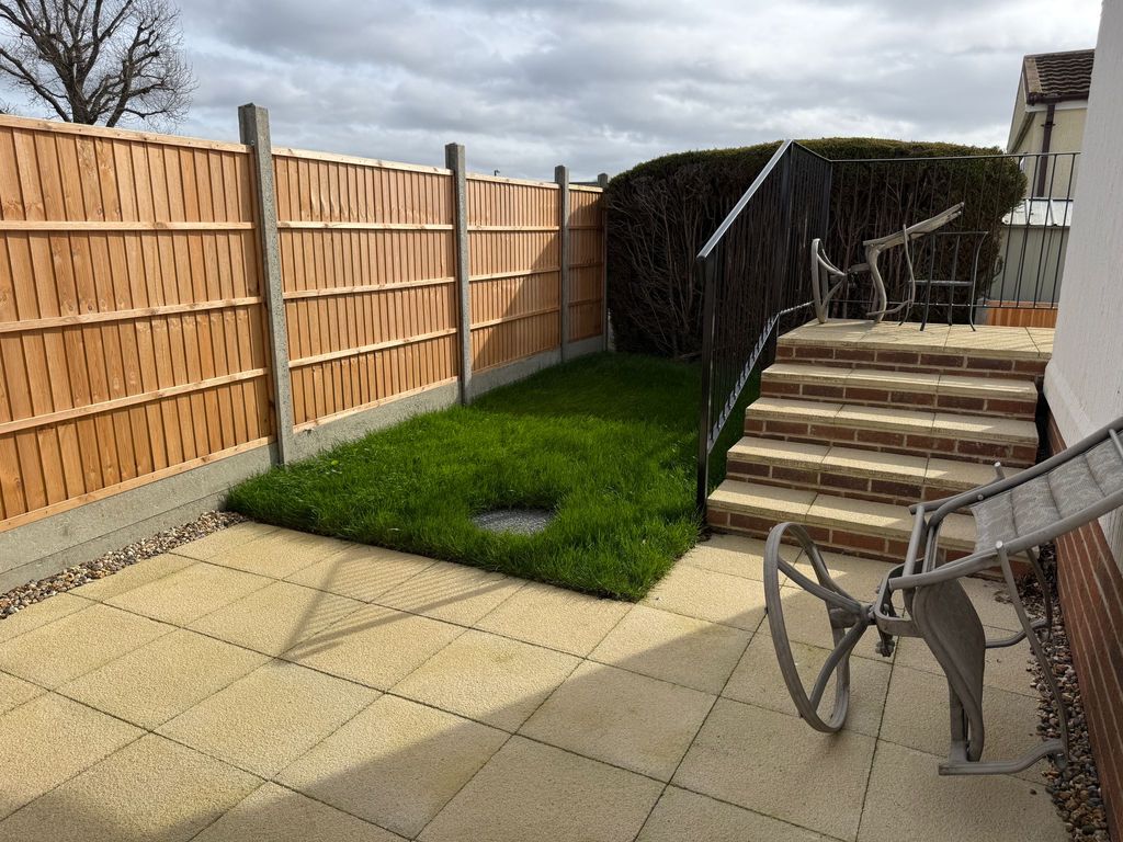 Silver Birch Avenue Briar Bank Park